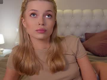 girl Indian Sex Cams with kellypeachpie